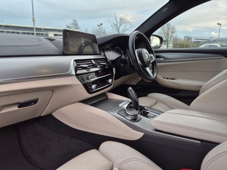 2017 BMW 5 Series - thumbnail 14