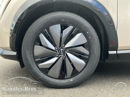 2025 Nissan Ariya - thumbnail 9