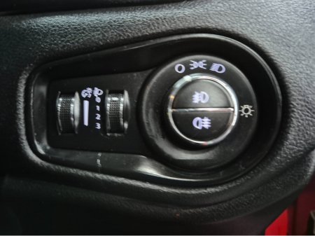 2016 Jeep Renegade - thumbnail 12