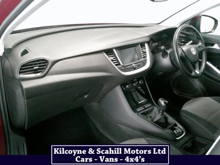 2020 Vauxhall Grandland X X SE TURBO D thumbnail