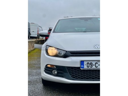 2009 Volkswagen Scirocco - thumbnail 4