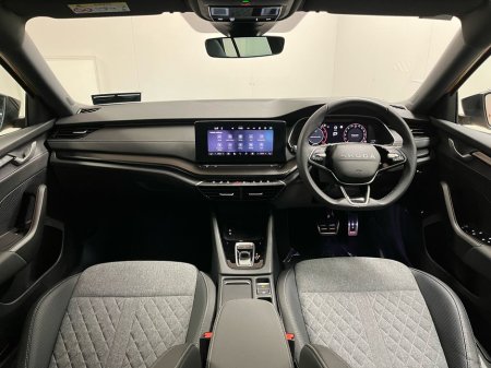 2025 Skoda Octavia Sportline Combi DSG 2.0TDI 150BHP - Reversing Camera - Climate Control - Heated Seats - Cruise Control - Keyless Start - Apple CarPlay/Android Auto €45,950 thumbnail