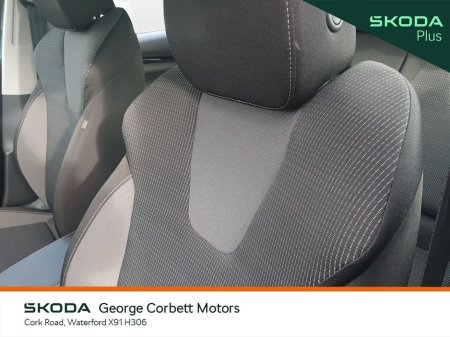 2024 Skoda Octavia Ambition 2.0TDi 150HP - Tiny Mileage 2 Year Warranty €33,995 thumbnail