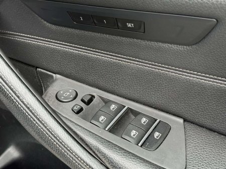 2017 BMW 5 Series - thumbnail 10