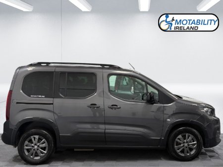 2023 Peugeot Rifter - photo 3