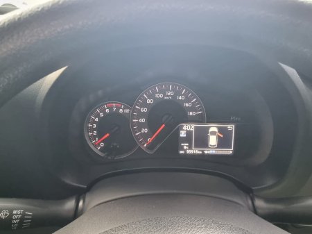 2014 Toyota Vitz - thumbnail 13