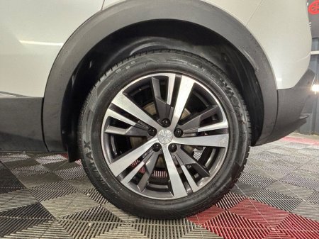 2021 Peugeot 3008 1.5 BlueHDi 130bhp Allure €22,950 thumbnail