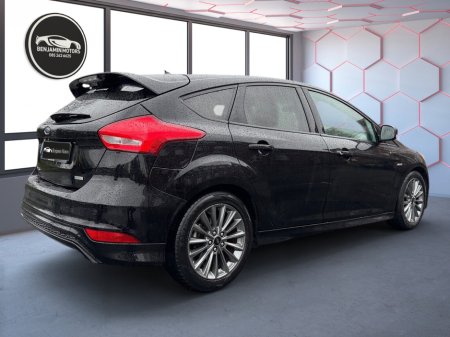 2018 Ford Focus 1.0 EcoBoost 125PS ST-Line €13,450 thumbnail
