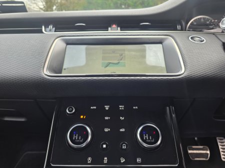 2021 Land Rover Range Rover Evoque 1.5 I3 PHEV 300 PS AWD Auto R-Dynamic S €29,950 thumbnail