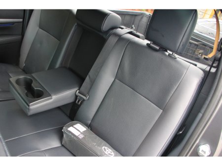 2025 Toyota Hilux Invincible X * Roll cover and bars inc €66,358 thumbnail