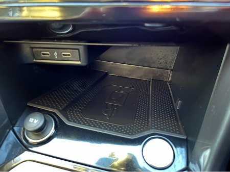 2023 Volkswagen T-Roc AUTOMATIC 2.0 DIESEL //MASSIVE SPEC//FULL LEATHER HEATED SEATS//PANORAMIC GLASS ROOF//LOW MILES// €31,950 thumbnail