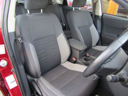 2018 Toyota Auris Hybrid Luna 4DR Auto €16,950 thumbnail