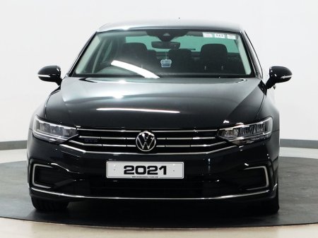 2021 Volkswagen Passat *123* GTE S-A DSG €23,995 thumbnail