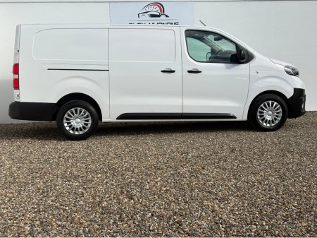 2022 Toyota Proace ICON L2 €15,500