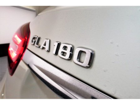 2017 Mercedes-Benz GLA Class GLA 180 *HALF LEATHER*REVERSE CAM*PARK SENSORS* €20,490 thumbnail