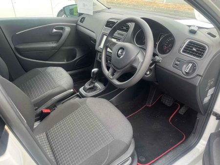 2017 Volkswagen Polo - thumbnail 3