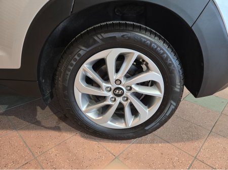 2016 Hyundai Tucson 1.7 SE NAV BLD 116PS 5DR €13,750 thumbnail
