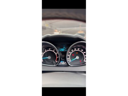2017 Ford Fiesta - thumbnail 11