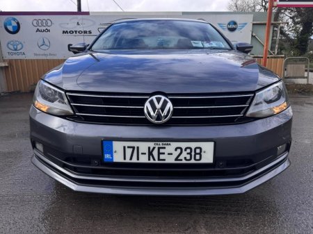 2017 Volkswagen Jetta - thumbnail 3