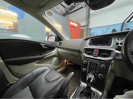 2014 Volvo V40 €10950 2014 VOLVO V40 T4 SE 1.6 AUTOMATIC / CRUISE CONTROL / REVERSE CAMERA / ELECTRIC MEMORY & HEATED SEATS €10,950 thumbnail