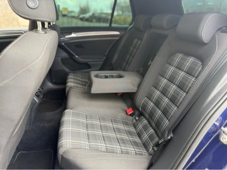 2017 Volkswagen Golf - thumbnail 23