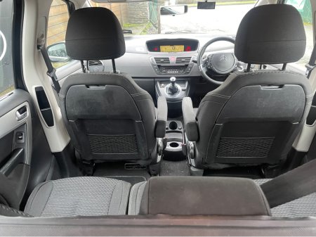 2011 Citroen Grand C4 Picasso 1.6 HDI VTR+ 110 5DR 110BHP €3,250 thumbnail