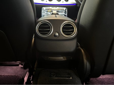 2018 Mercedes-Benz E Class 2018 MERCEDES-BENZ E220D AVANTGARDE 2.0 AUTOMATIC / CRUISE CONTROL / 360° PARKING CAMERA / ELECTRIC MEMORY HEATED FRONT AND REAR SEATS / PADDLE SHIFTERS / APPLE CARPLAY / AMBIENT LIGHTS thumbnail