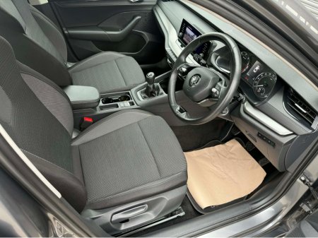 2024 Skoda Octavia - thumbnail 8