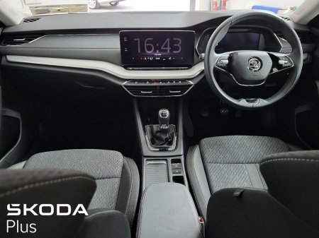 2024 Skoda Octavia - view 2