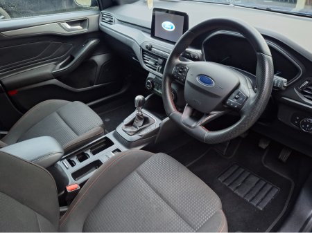 2022 Ford Focus ST-LINE STYLE 5DR 1.0T 12 125 M6 4 €17,250 thumbnail
