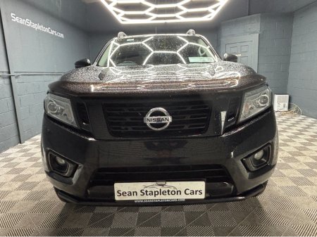 2018 Nissan Navara - view 2