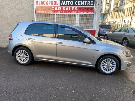 2016 Volkswagen Golf 1.4 GTE NAV S-A 5DR AUTO €11,995