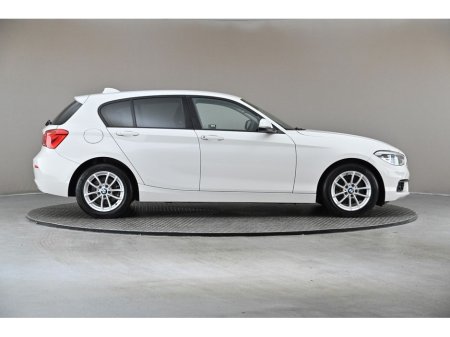 2017 BMW 1 Series 118i AUTO *REVERSE CAMERA*REAR PARK SENSORS* €16,890 thumbnail