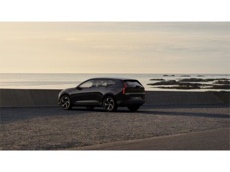 2026 Volvo XC60 - thumbnail 5