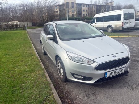2016 Ford Focus - view 2