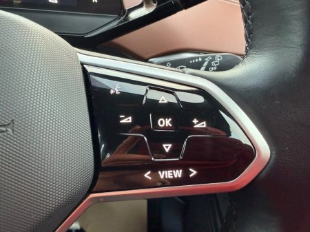 2022 Volkswagen ID.4 Pure 52kWh Life SUV 5dr Electric Auto (148 ps) thumbnail