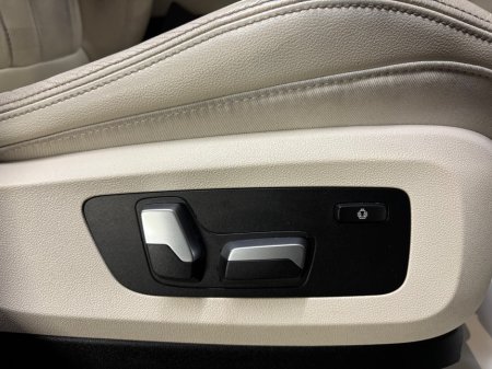 2022 BMW X5 xDrive45e xLine €57,950 thumbnail