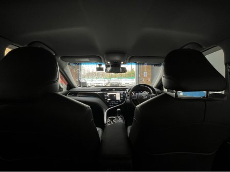 2020 Toyota Camry - thumbnail 16