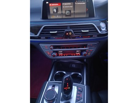 2017 BMW 7 Series 2017 BMW 740E iPERFORMANCE 2.0 AUTOMATIC / LOW MILEAGE.SERIVCE HISTORY/CRUISE CONTROL / 360° PARKING CAMERA / ELECTRIC MEMORY, HEATED & MASSAGING SEATS / SUNROOF thumbnail