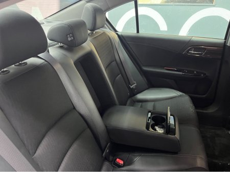 2017 Honda Accord - thumbnail 15