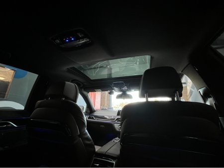 2017 BMW 7 Series 2017 BMW 740E IPERFORMANCE M-SPORT 2.0AUTOMATIC / CRUISE CONTROL / 360° PARKING CAMERA / ELECTRIC MEMORY HEATED & MASSAGING SEATS / PADDLE SHIFTERS / PANORAMIC SUNROOF / HEATED REAR SEATS thumbnail