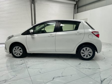 2018 Toyota Yaris - thumbnail 6