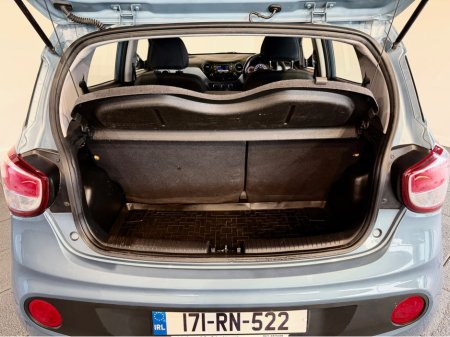 2017 Hyundai i10 - thumbnail 7