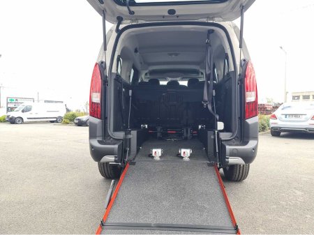 2026 Peugeot Rifter Allure Horizon RS/RS Plus/RE Wheelchair Accessible Taxi €61,950 thumbnail