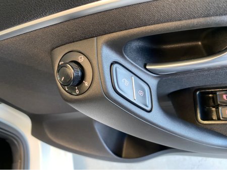 2017 Volkswagen Polo - thumbnail 18