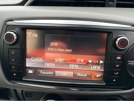 2015 Toyota Yaris SOL 1.33 PETROL 6 SPEED MANUAL 4DR HATCHBACK *ONE OWNER IRISH CAR* *TOP SPEC* *FULL TOYOTA SERVICE HISTORY* *NEW NCT 01/2027* *€200 ROAD TAX* *FINANCE ARRANGED TODAY* €10,450 thumbnail