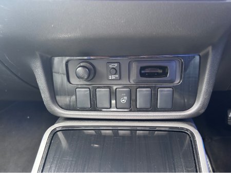 2017 Mitsubishi Outlander 2.0 GX5HS PHEV 200BHP // PAN SUNROOF // HIGH SPEC €13,995 thumbnail