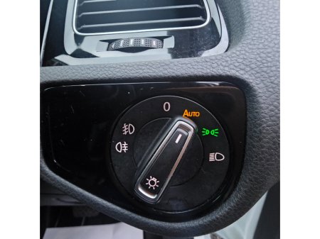 2017 Volkswagen Golf 1.4 TSI 3DR 150HP Highline €16,950 thumbnail