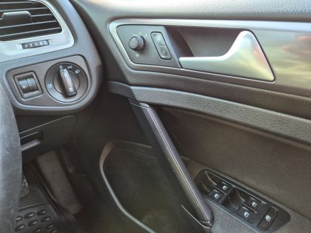 2016 Volkswagen Golf - thumbnail 18