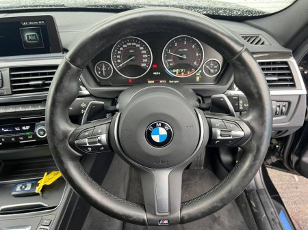 2018 BMW 3 Series 320d M-SPORT TOURING // ONLY 14, 900 KMS // 19" SHADOWLINE ALLOYS // LEATHER M-SPORT INTERIOR €26,900 thumbnail